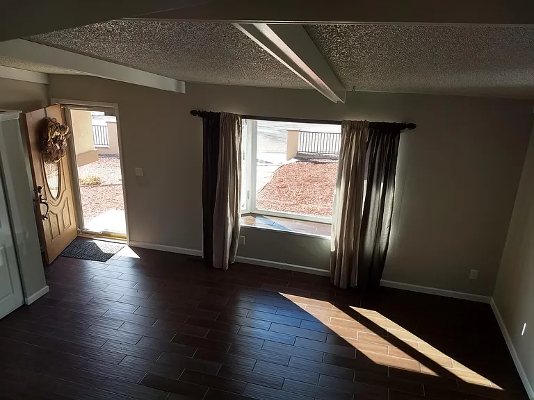 7276 Shawnee Way — Photo 2