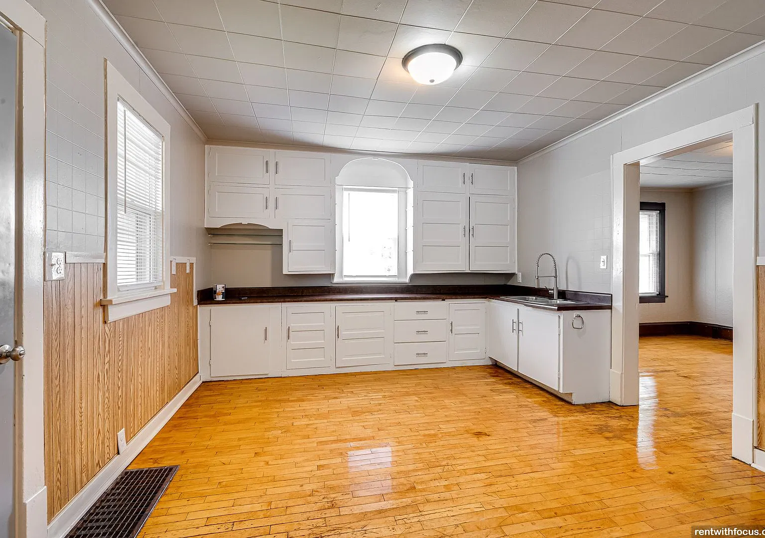 745 Racine St. — Photo 1