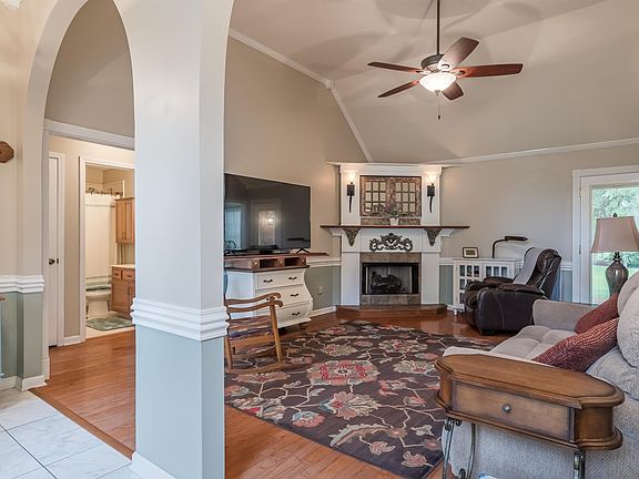 4th image of 7136 La Casa Dr