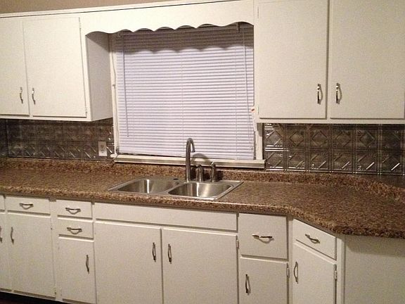2nd image of 1035 E Mills Ave