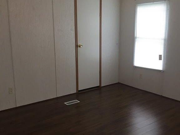 3rd image of 7511 Snug Harbor Cir