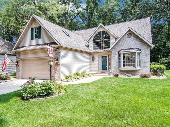 2208 Woodland Ct, Elkhart, IN 46514