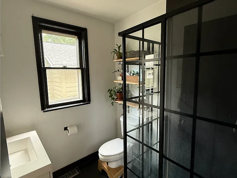 420 E Montana Ave — Photo 3