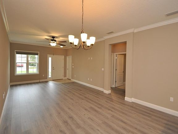 4th image of 11 Ullynn Pl #A