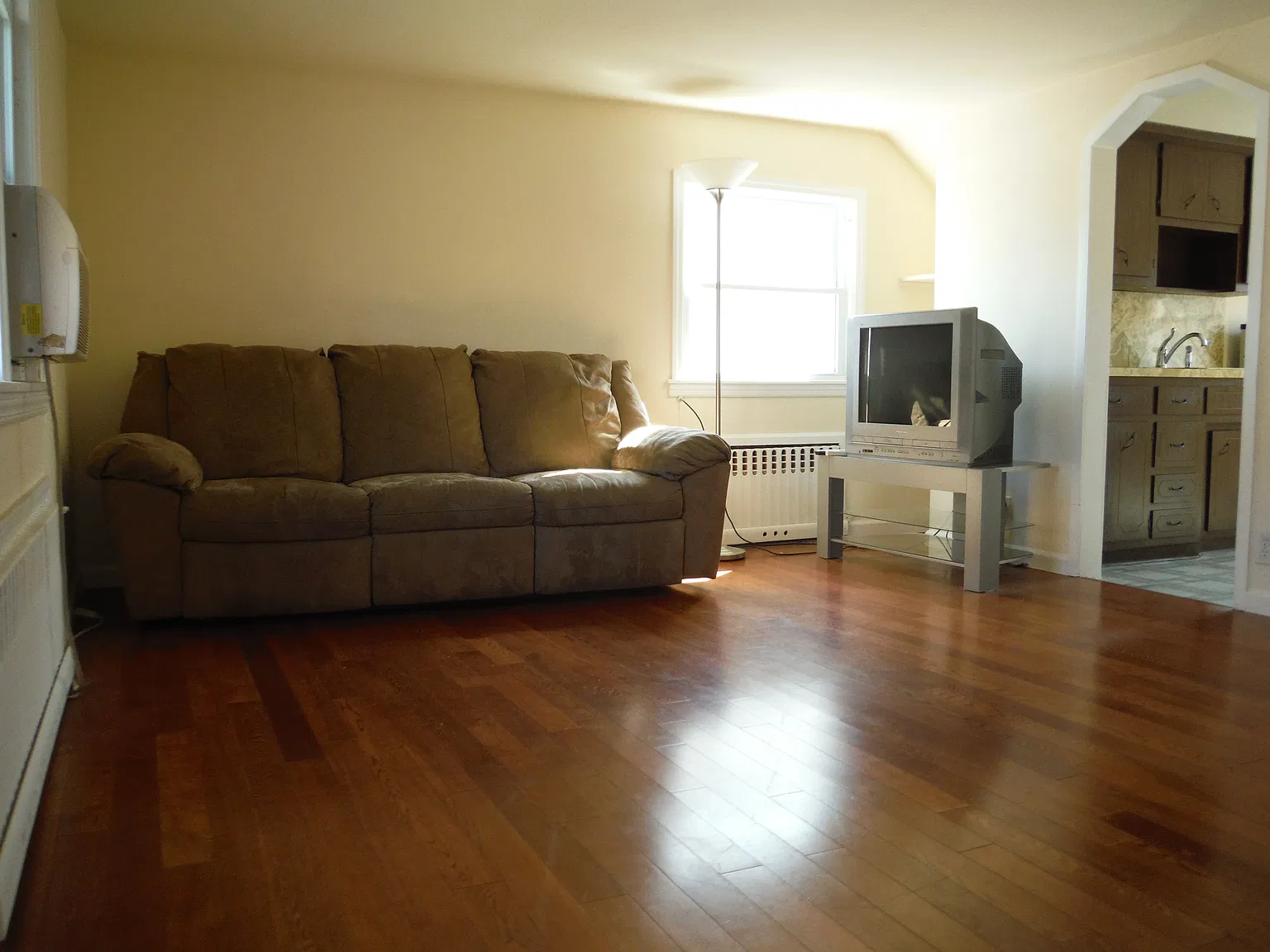2 bed, 750 sqft, $1,875 — Photo 4
