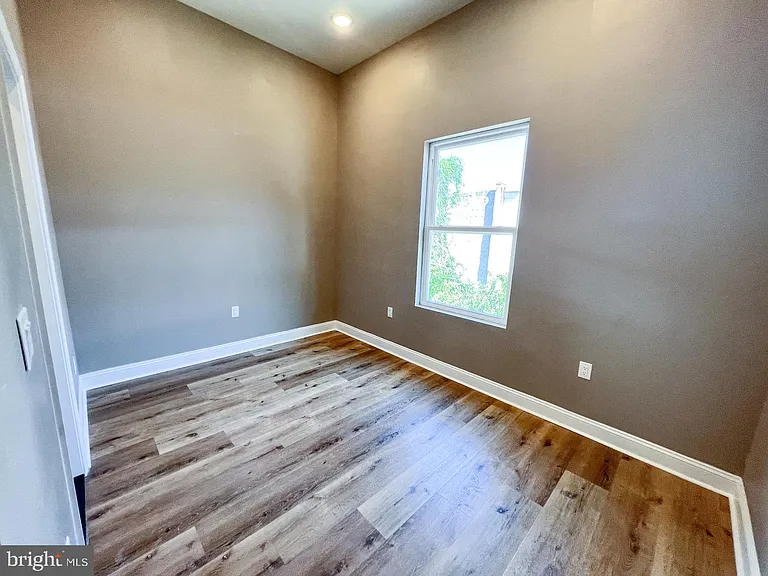 1429 W Diamond St #2 — Photo 9