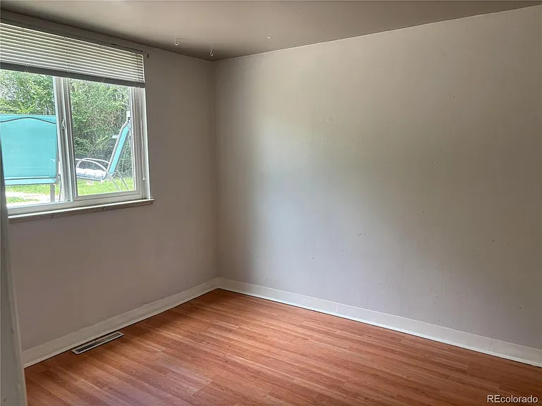 2515 S Williams St — Photo 11