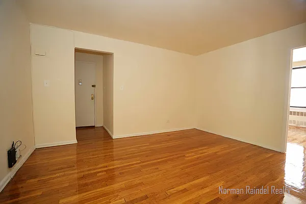 Rented by Norman Raindel, LREB | media 8