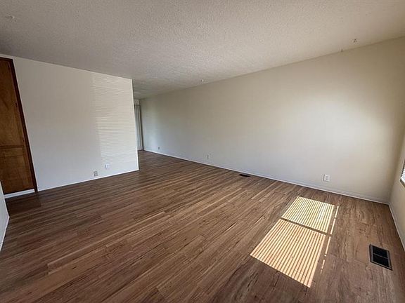 3rd image of 1139 SE Baseline St APT 2