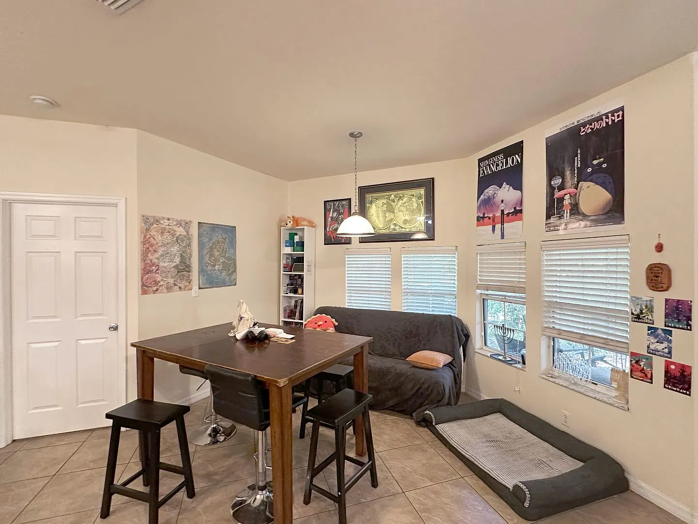 Spacious 3-Bed, 2-Bath House - Walk, Ride, or Bike to UF! — Photo 4