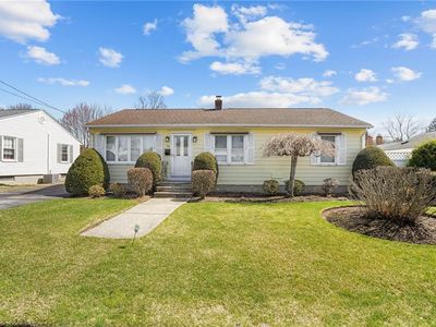 50 Whipple Ct, North Providence, RI, 02911