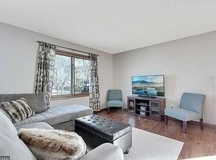 1A Golden Oak Dr #1A, Circle Pines, MN 55014