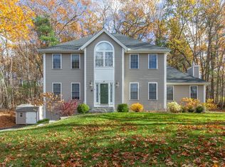 11 Queens Way, Merrimack, NH 03054