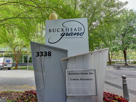 3rd image of 3338 Peachtree Rd NE APT 1102