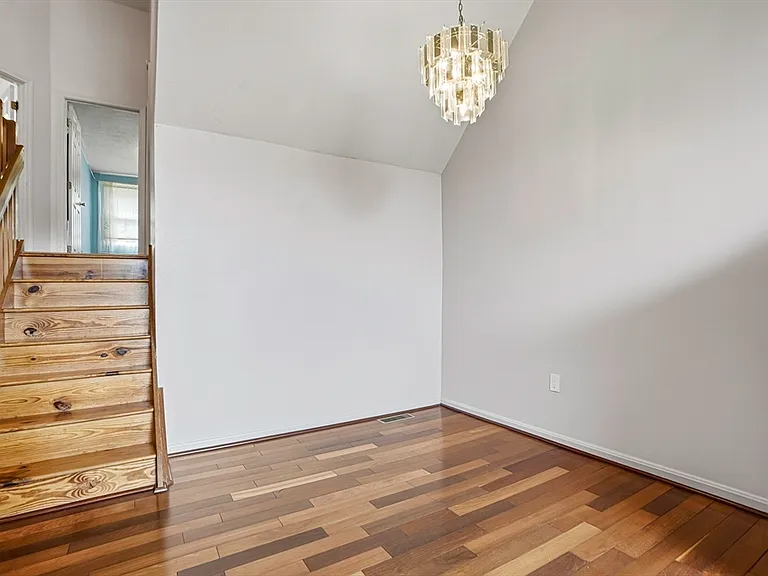 237 South St #6 — Photo 12