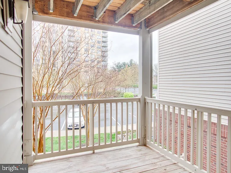 11710 Olde English Dr #G — Photo 15