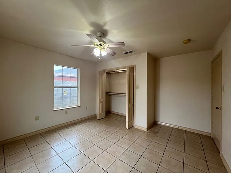 408 Badajoz Ln — Photo 11
