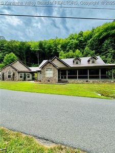 2299 Striker Fork Rd, Chapmanville, WV, 25508