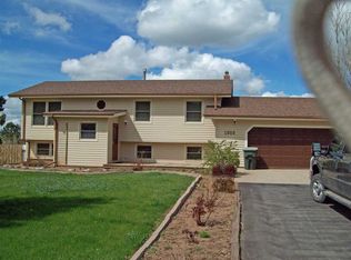 1303 Ponderosa Dr, Sturgis, SD 57785