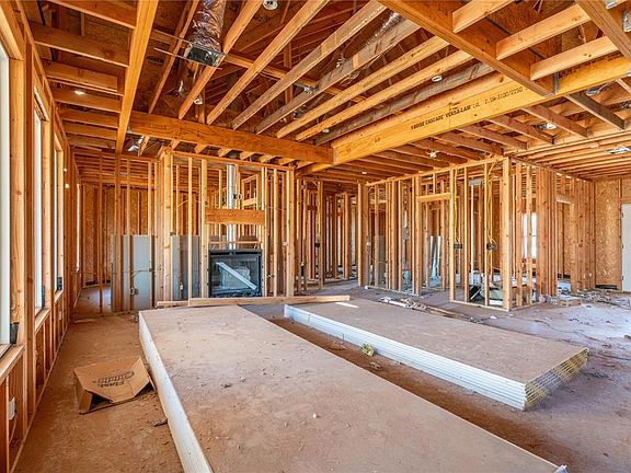 4th image of 15813 Langley Way