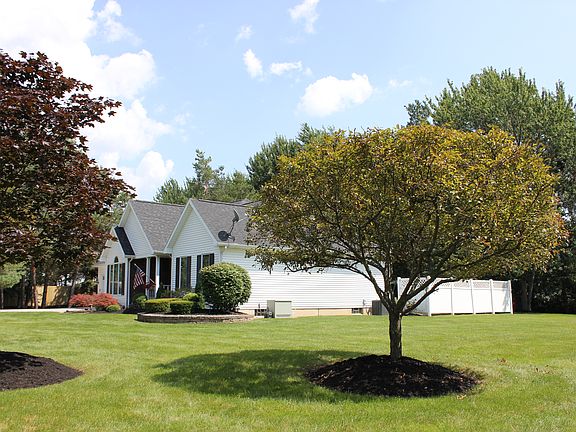 4th image of 5082 Mapleton Rd