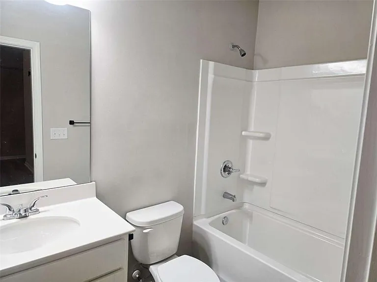 213 N Fortune Way — Photo 18