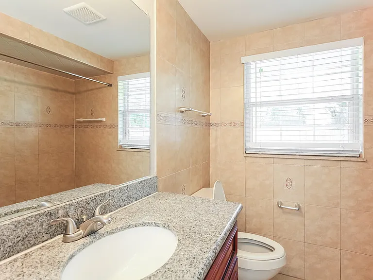 10426 Syringa Ct — Photo 15
