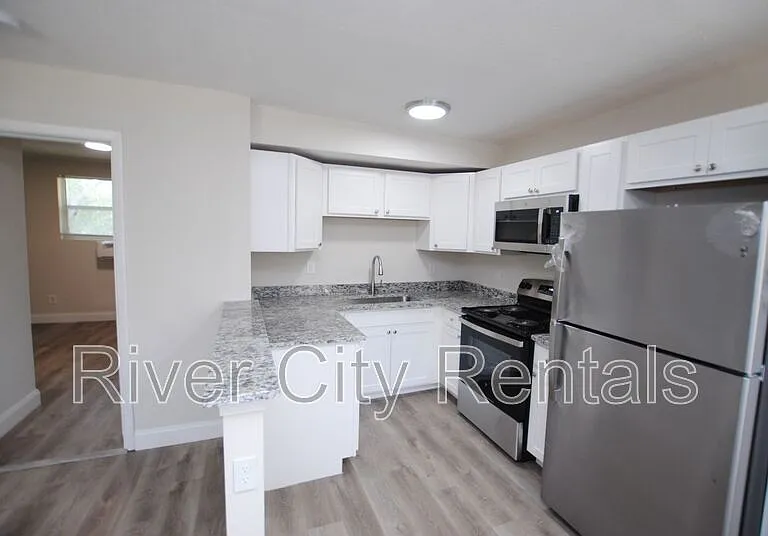 2975 Dellwood Ave #3 — Photo 3