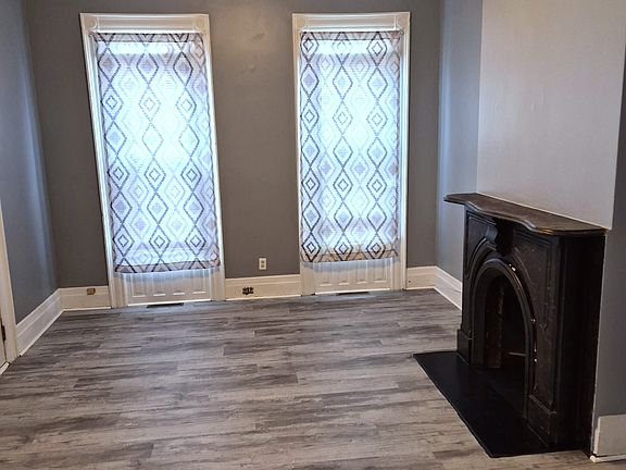 3rd image of 223 W 16th St #2