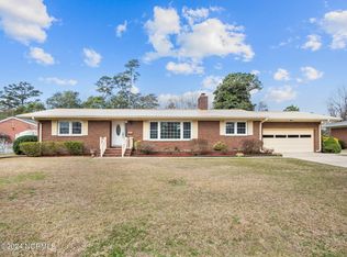 901 Schall Pl, Jacksonville, NC 28540