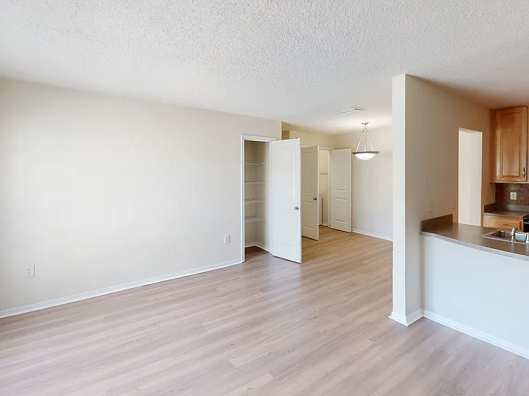 The Breyley Apartments — Photo 49