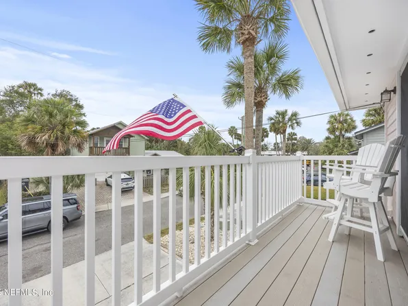 387 3RD Street, Atlantic Beach, FL 32233