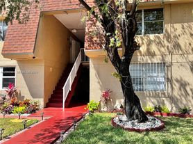 220 NW 107th Ave, Miami, FL