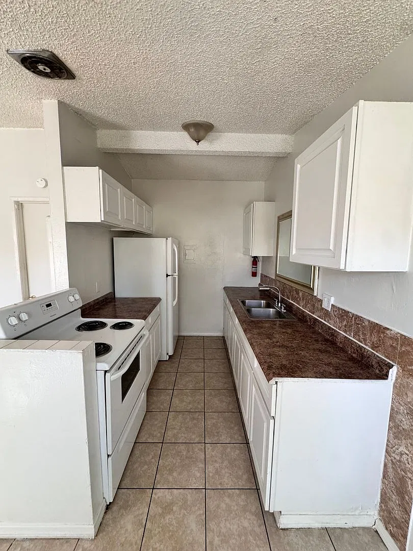 532 Cherry Ave — Photo 4