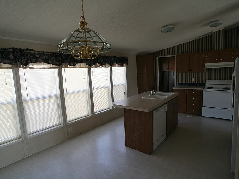 2747 Olivine St — Photo 5