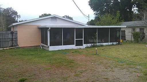 3rd image of 6004 Hilltop Ln E