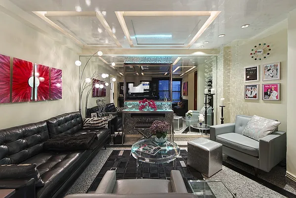 Sold by Nest Seekers International | media 8