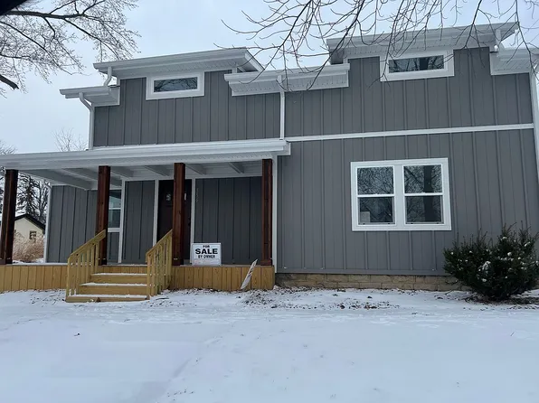 556 Jefferson St, Valparaiso, IN 46385