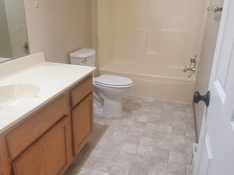 410 S Division St #1 — Photo 17