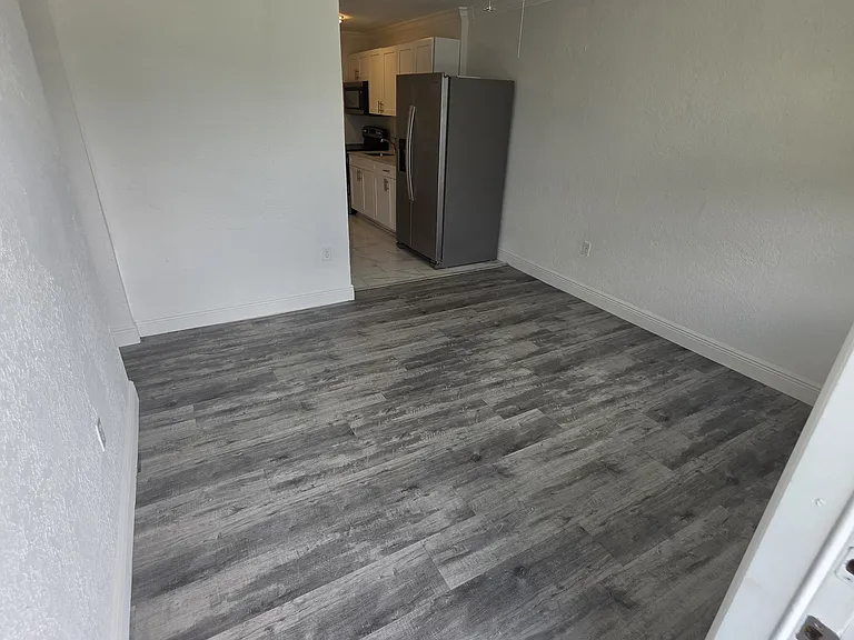 5511 SW 20th St #2 — Photo 8