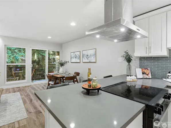 1940 N Northgate Way, Seattle, WA 98133