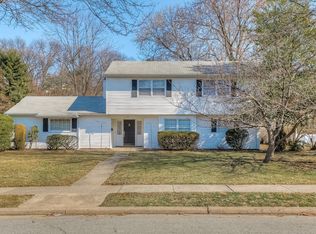 96 Palmer Dr, Wayne, NJ 07470