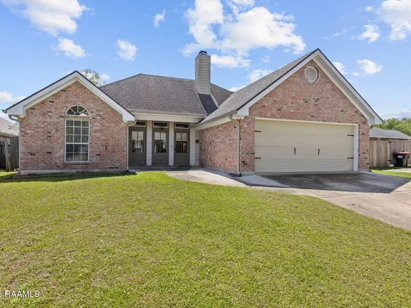 713 Burlington Cir, Broussard, LA 70518