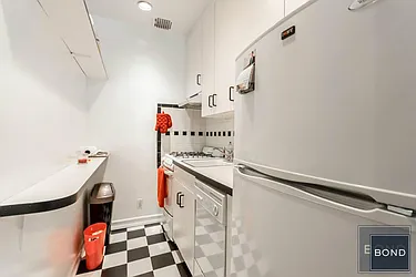Rented by Bond New York