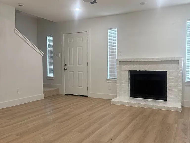 1818 River Crossing Cir #D — Photo 11