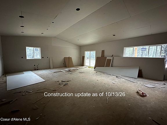 4th image of 247 Songbird Ln