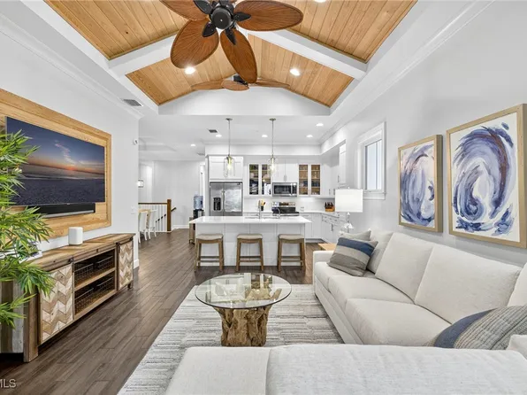 6541 Dominica Dr Unit 201, Naples, FL 34113