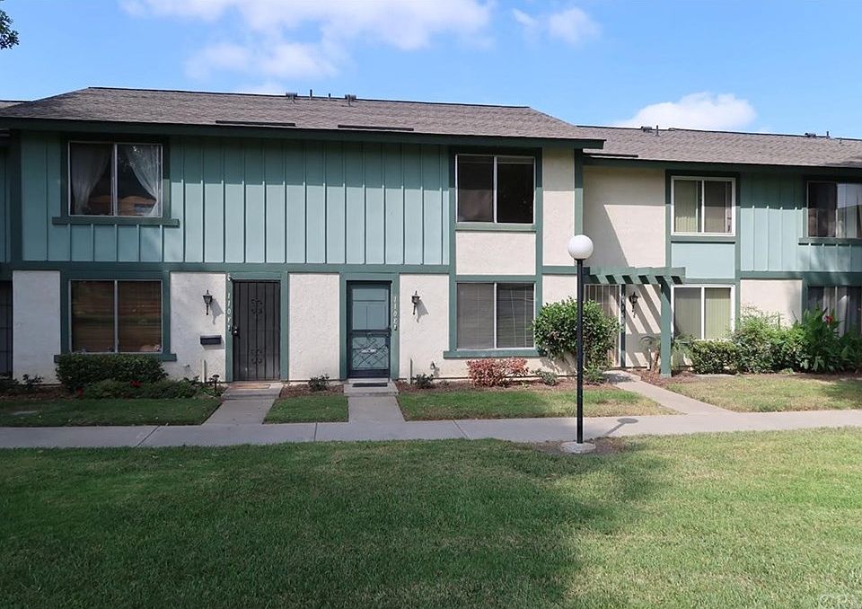 1st image of 110 Carriage Dr APT E