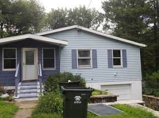 6 Tappan Dr, Monroe, NY 10950