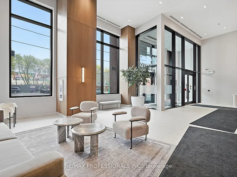 1185 Dupont St #1001 — Photo 14